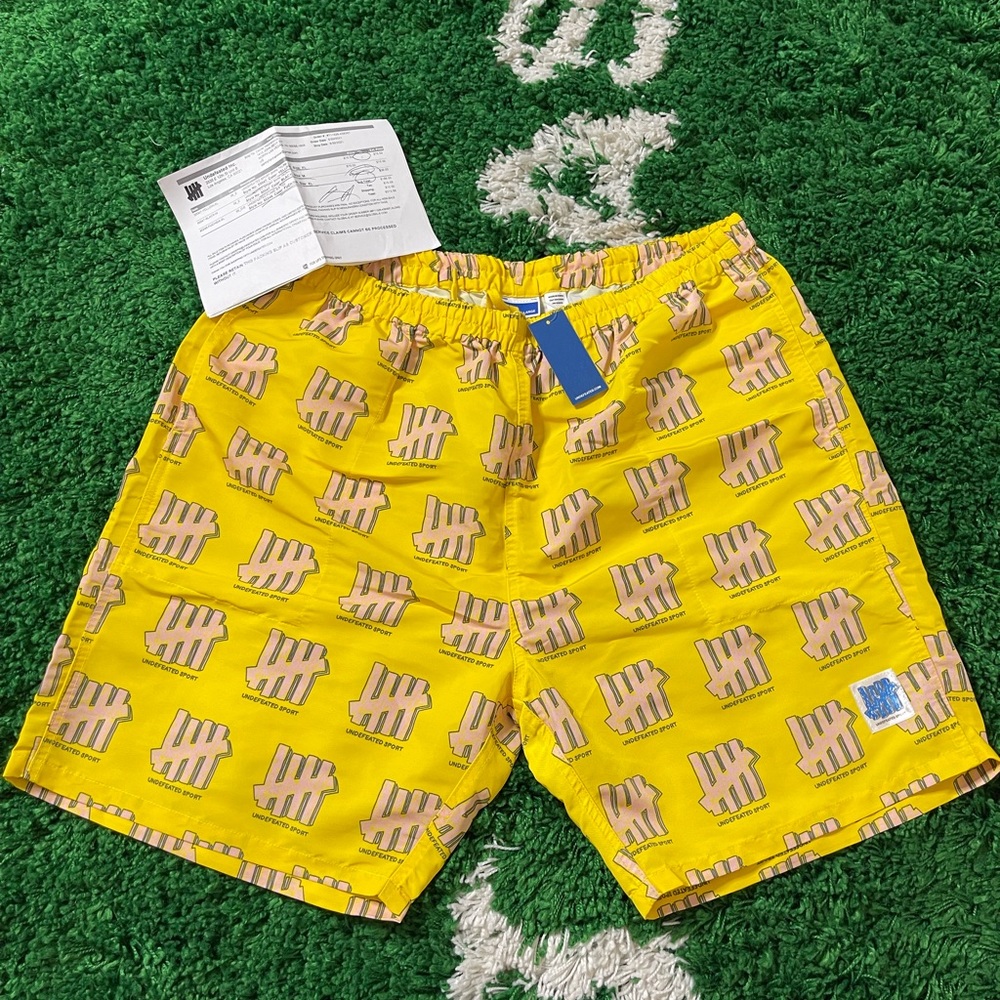 Undefeated All Over Print Water Board Shorts New With Tags Sz XL